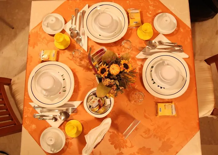 לינה וארוחת בוקר Casablanca אנה