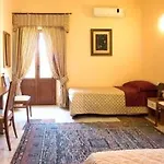 Casablanca Oda ve Kahvaltı 4*