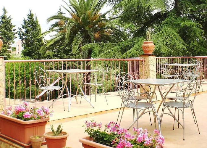 Casablanca Oda ve Kahvaltı 4*